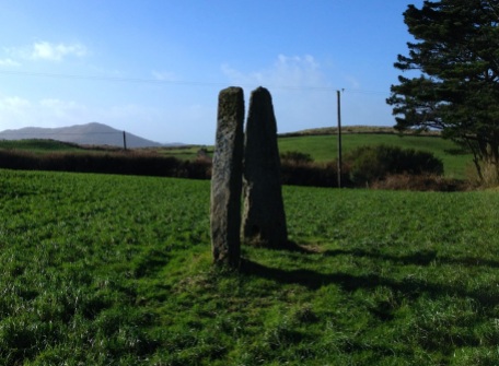 Coolcoulaghta Stone Pair, looking towards Dunbeacon Stone Circle